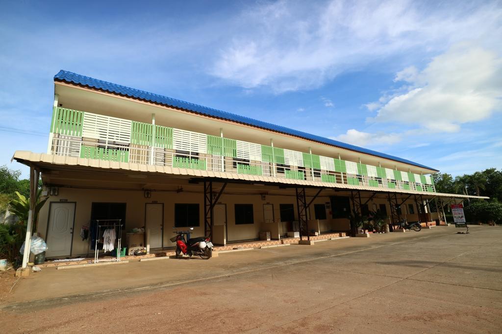Pob Choke Residences Sattahip Exterior photo