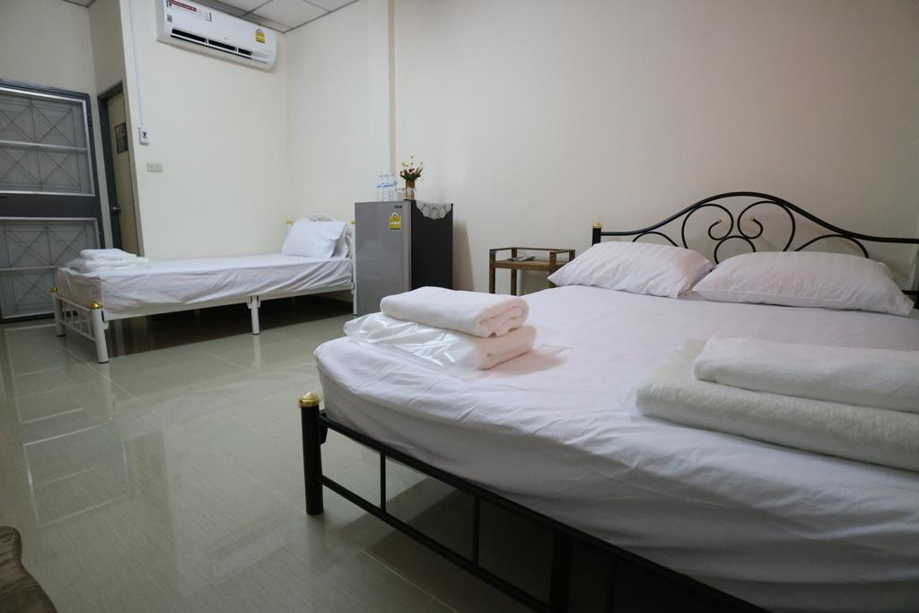 Pob Choke Residences Sattahip Exterior photo